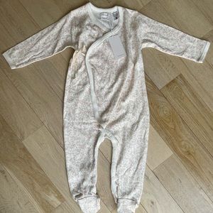 Jamie Kay tie wrap onesie size 1. 100% organic cotton